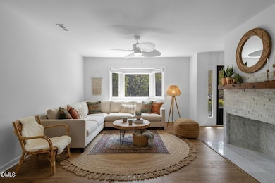 Living room (3) Staged