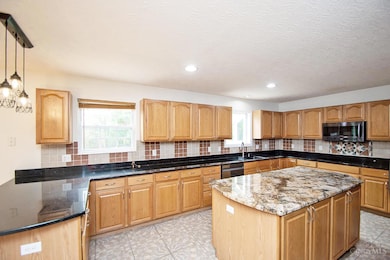 1333 Cross Creek Dr, Loveland, OH 45140 - photo 5