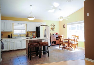 Kitchen/Dining