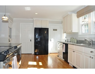 90 Martin Rd, Milton, MA 02186 - photo 5