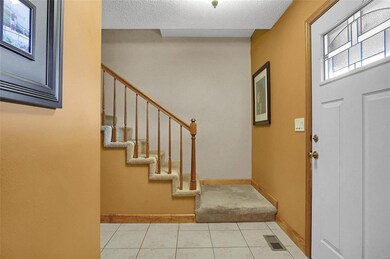 1004 Pine Lake Rd, Collinsville, IL 62234 - photo 3