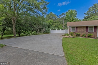 183 Inman Rd, Fayetteville, GA 30215 - photo 7