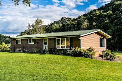 11565 Us Hwy 18, Prairie Du Chien, WI 53821 - photo 6