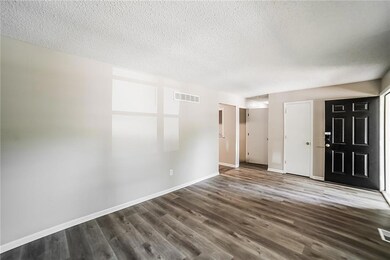 806 SE 19th St, Oak Grove, MO 64075 - photo 4