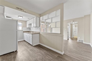 17703 Libby Rd unit 7, Maple Heights, OH 44137 - photo 5