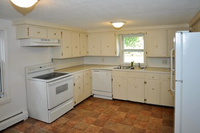 402 32nd St_Kitchen