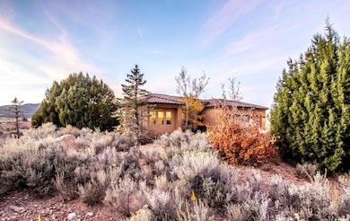 2198 S Chekshani Cliff, New Harmony, UT 84757 - photo 7