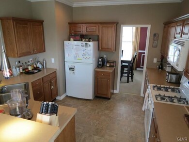 7449 Iron Dr, Macungie, PA 18062 - photo 6