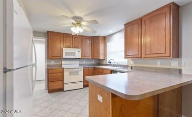 664 E Tyson St unit B, Chandler, AZ 85225 - photo 2