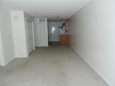 819 Belmont Dr unit 1A, High Point, NC 27263 - photo 3