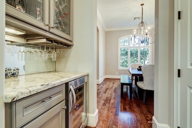 1507 Marshall St, Houston, TX 77006 - photo 7