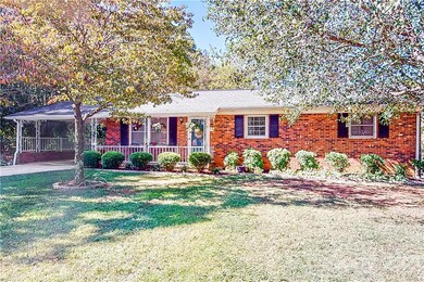 121 Devon Ln, Statesville, NC 28625 - photo 2