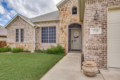 2728 Clarendon Dr, Denton, TX 76207 - photo 2