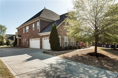 3 Car Garage