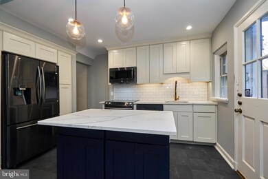 3607 S Wakefield St, Arlington, VA 22206 - photo 6