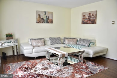 3341 Raymond St, Reading, PA 19605 - photo 5