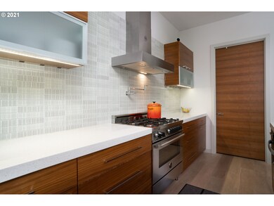 3497 NW Thurman St, Portland, OR 97210 - photo 6