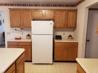 lots of storage & counter space