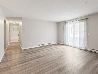 7 Gibbs St unit 4, Worcester, MA 01607 - photo 2