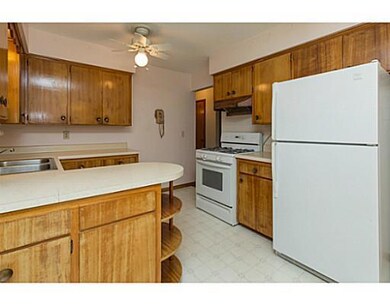 Cafeteria/Kitchen.