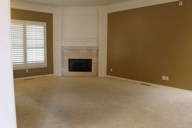 The living room is very spacious!!