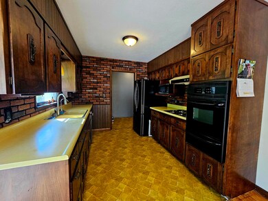 2270 Effie Lane Listed by Ray Yager