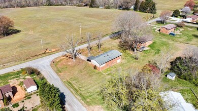 195 3rd Creek Rd, Statesville, NC 28677 - photo 5