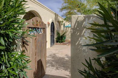 IMG_3870_1_2_Interior 2-1