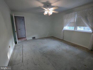 31 W Greenhill Rd, Broomall, PA 19008 - photo 6