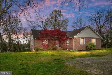 444 Swan Point Ln, Colonial Beach, VA 22443 - photo 3