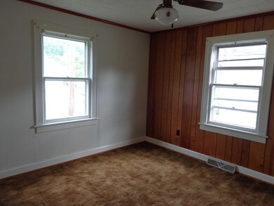 2312 Athol St, Clifton Forge, VA 24422 - photo 5