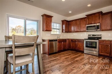Kitchen and Breakfast Area