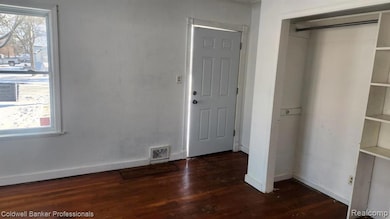 1380 Audrey St, Burton, MI 48509 - photo 6