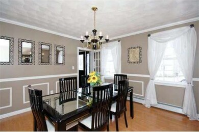 27 Skyline Dr, Malden, MA 02148 - photo 4