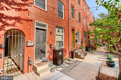 229 S Ann St unit . B, Baltimore, MD 21231 - photo 2