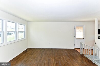 332 Eagle Harbor S, Laurel, MD 20724 - photo 4