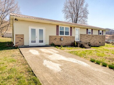 305 Cherry Tree Ln MLS005