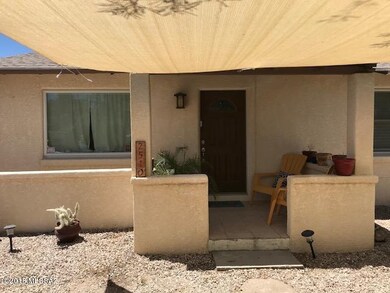Halcyon frt porch