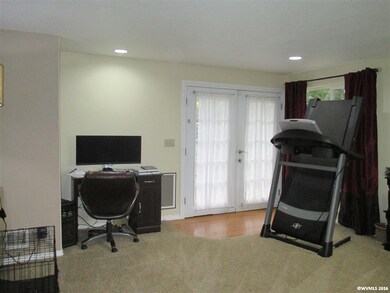 3263 Pioneer Dr SE, Salem, OR 97302 - photo 6