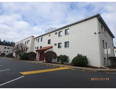 410 Fellsview Terrace unit 415, Stoneham, MA 02180 - photo 4