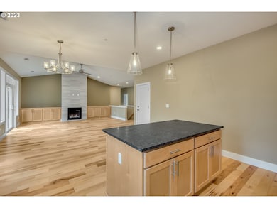 8126 SE 145th Ct, Portland, OR 97236 - photo 7