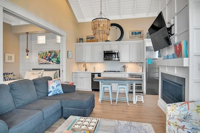 Living/Kitchen