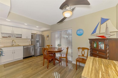 10 Quails Run Blvd unit 6, Englewood, FL 34223 - photo 4