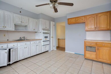 22 kitchen2
