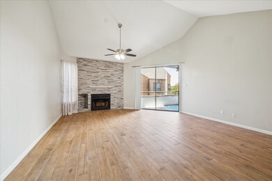 5210 Weslayan St unit 303, Houston, TX 77005 - photo 4