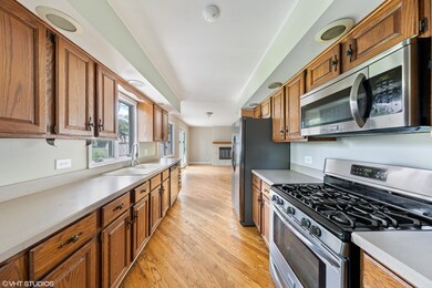 3005 Falcon Ct W, Rolling Meadows, IL 60008 - photo 2