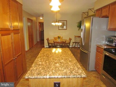 83 Kennedy Dr, Chambersburg, PA 17201 - photo 6