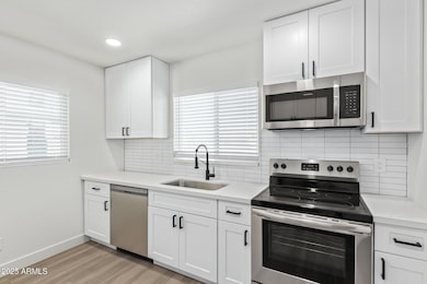 0032-32 - Broadway #103 (1)