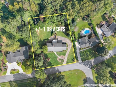 1352 Burns Dr NE, Gainesville, GA 30501 - photo 3