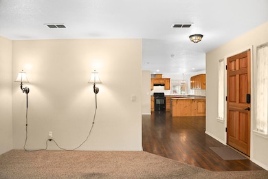 106 SE Yorktown Dr, Grants Pass, OR 97527 - photo 4